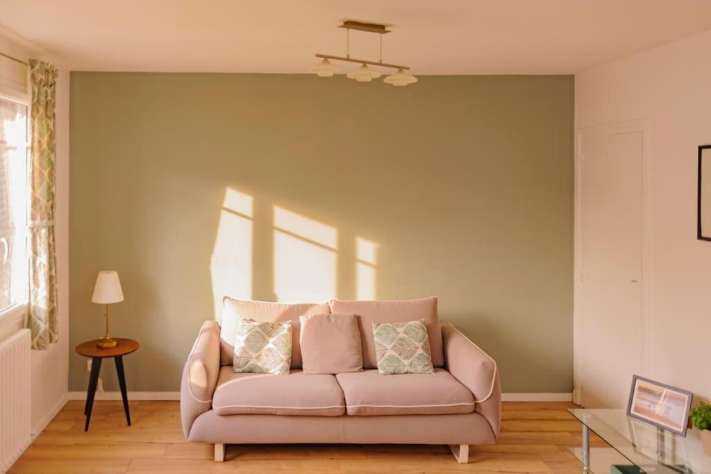 Apartment Traversant Elegant - Parking Prive Lyon
